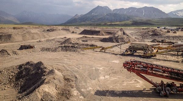 Dalton Highway 274-289 project materials site, 2011